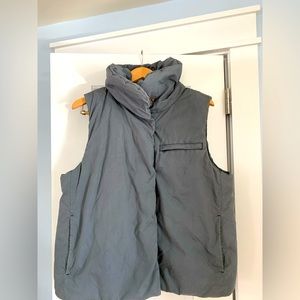 Free People size L green puffer vest